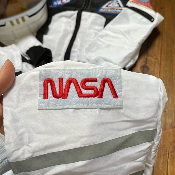 Spooktacular Creations Astronaut Costume- Size Small. - Picture 8 of 13